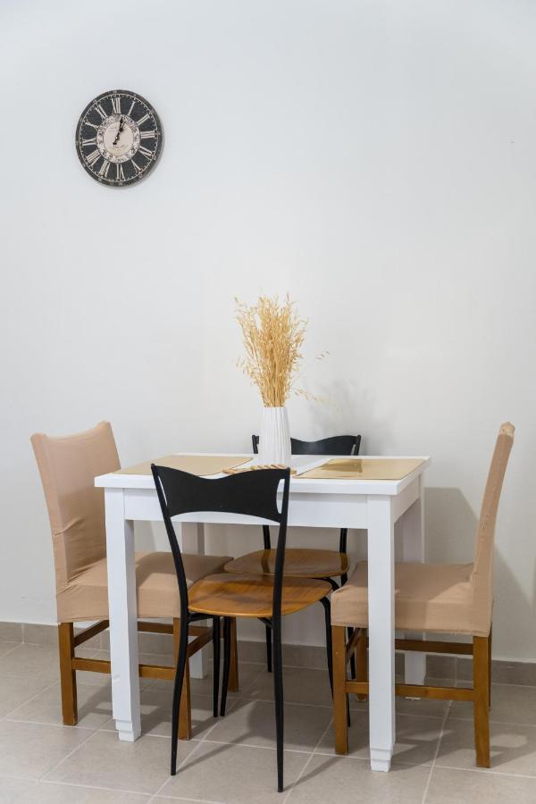 Athenais Apartment Ликсури Екстериор снимка