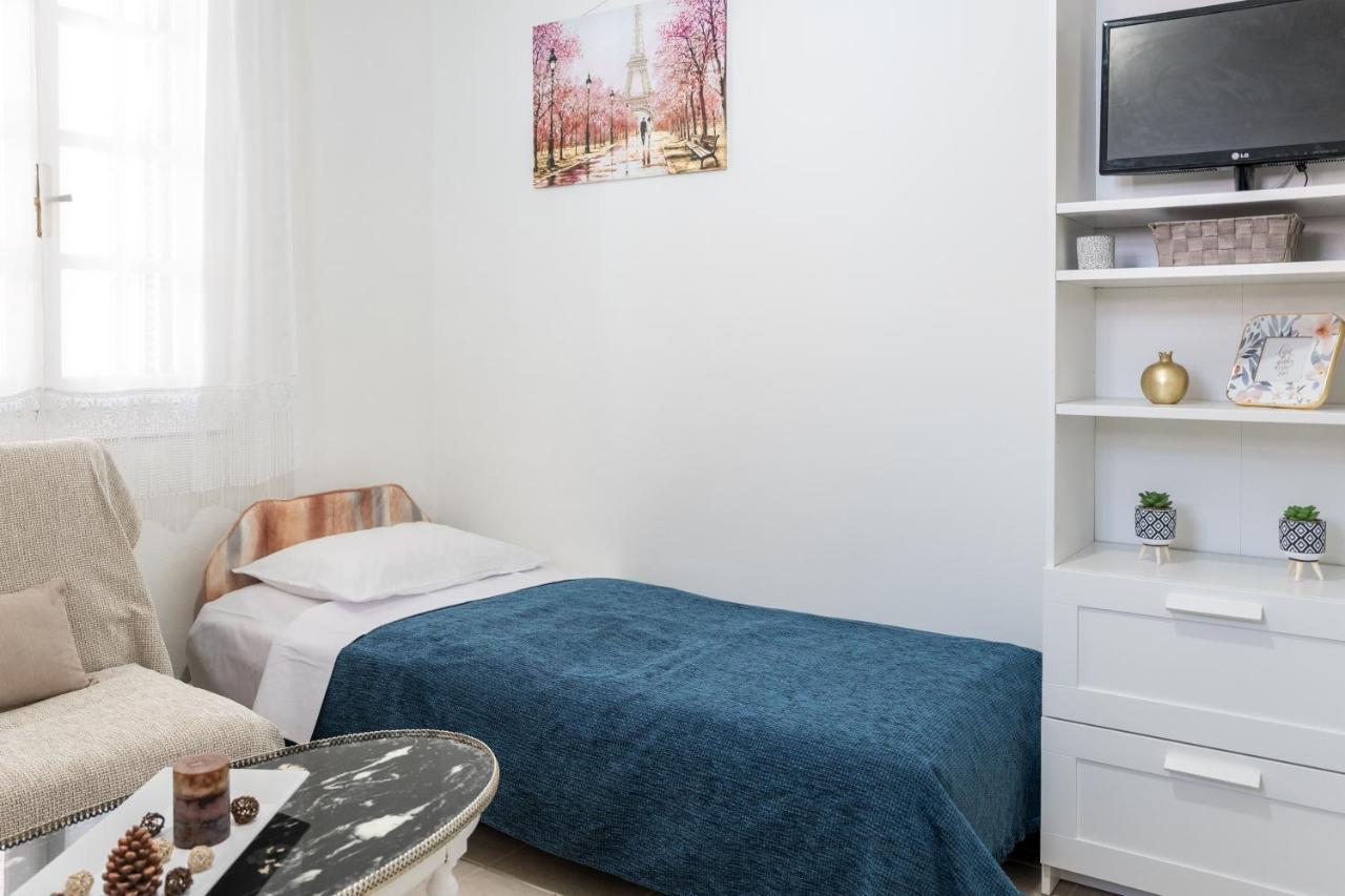 Athenais Apartment Ликсури Екстериор снимка